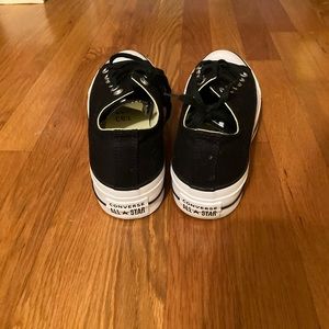 Brand new converse !! Never worn